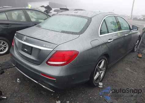 2017 Mercedes-Benz E 300 4Matic z USA, uszkodzony, nr VIN WDDZF4KB0HA036438